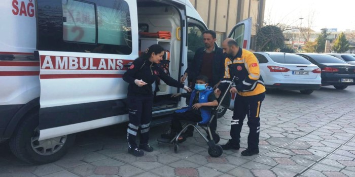 Kahta’da köpek saldırısına uğrayan çocuk yaralandı